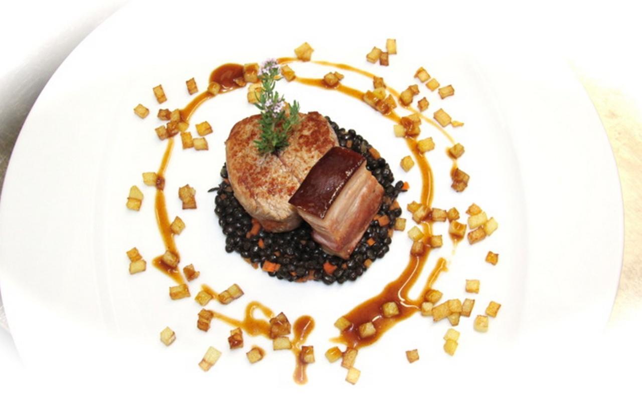 Hotel Restaurant Tivoli - Basel Airport Huningue Exteriör bild